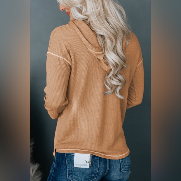 Dropped Shoulder Buttoned Hoodie - Picture 2 of 4